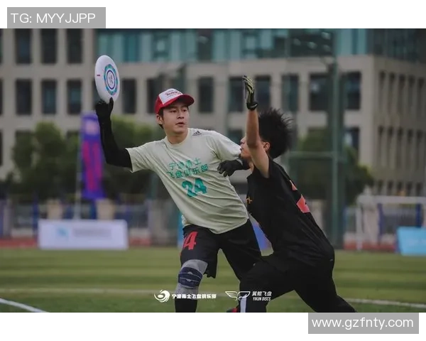 南京飞盘队在攀岩联赛中以92分高居积分榜首位