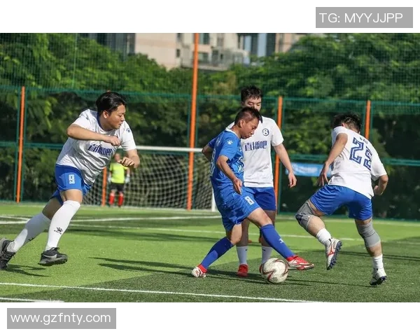 深圳足球队强势崛起荣登足球状态排行榜第二名引发关注 深圳足球队强势崛起荣登足球状态排行榜第二名引发关注