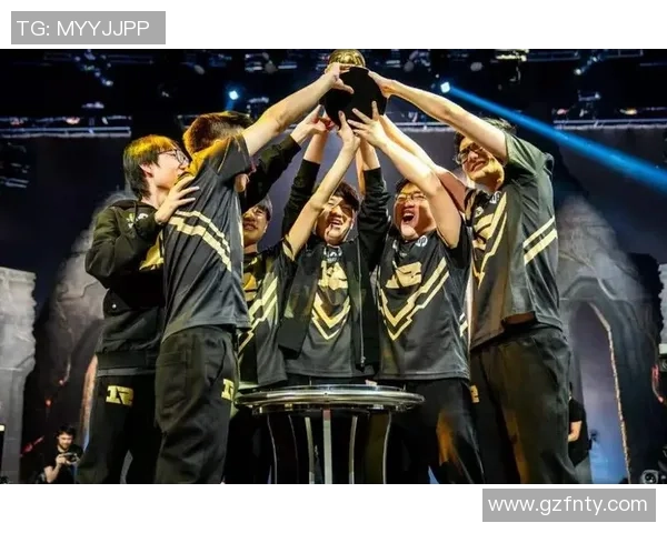 聚焦和平精英IG战队默契配合与战术分析探讨