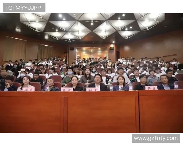 飞盘追梦:吴伟的热血人生与深度对话探索 飞盘追梦:吴伟的热血人生与深度对话探索